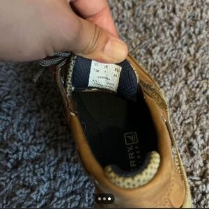 Toddler shoes 7c